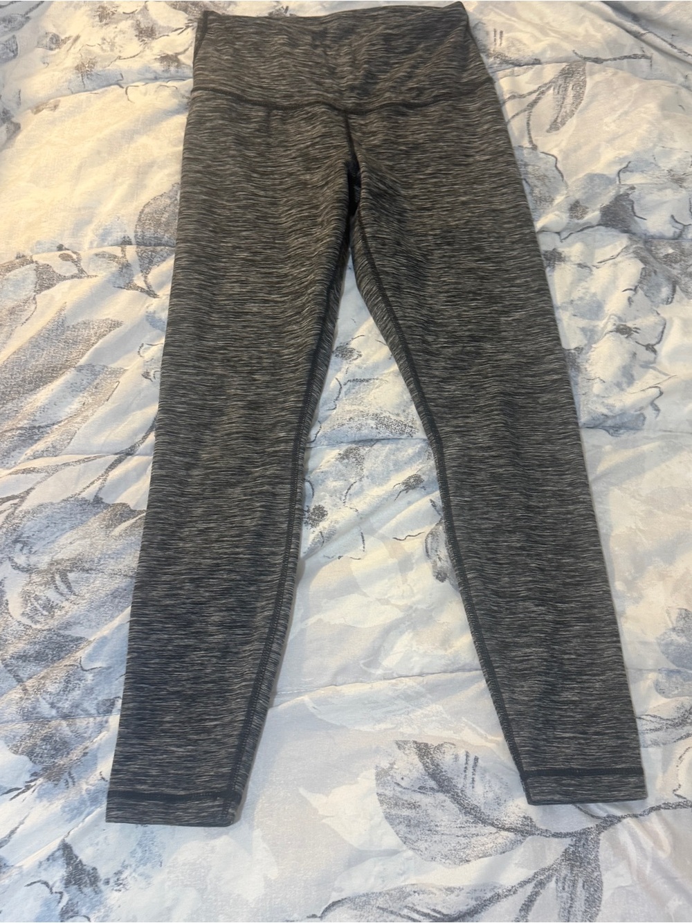 Yogalicious Gray Heathered Leggings - Picture 3 of 4